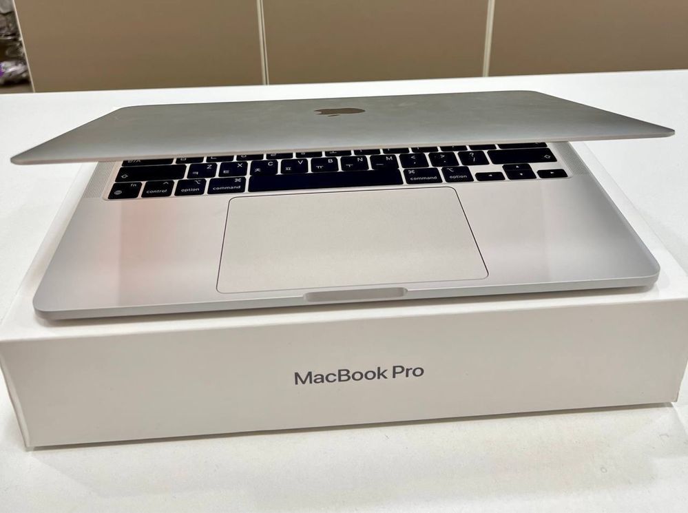 Mac Book M1 13 inch