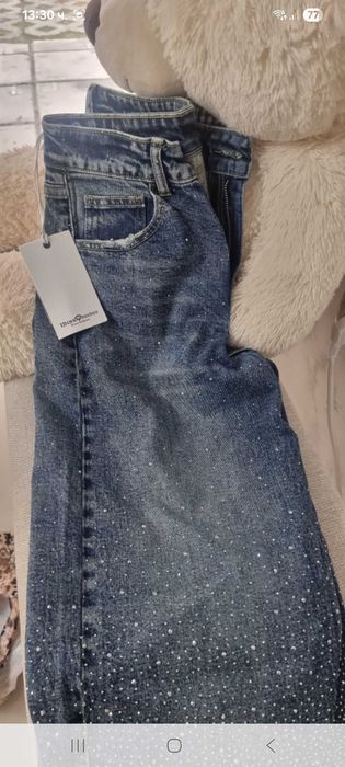 Дънки с камъни нови