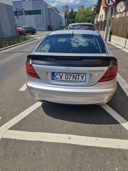 Vând Mercedes C200 Kompressor recent înmatriculată