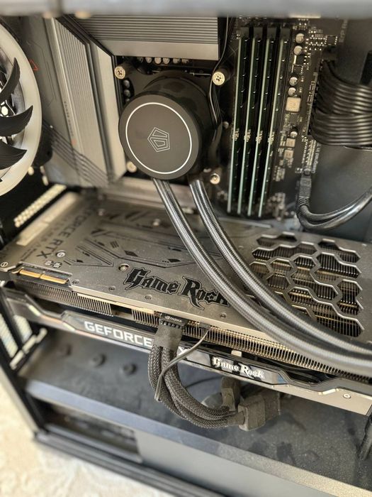 Продам мощьный игровой компьютер Core i9 12900KF 16 ядер RTX3090Ti