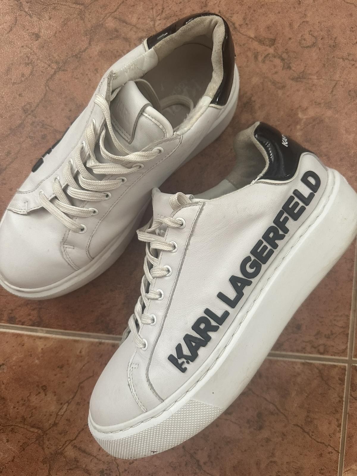 Обувки Karl Lagerfeld