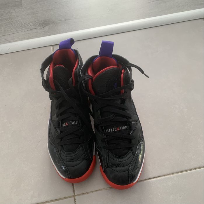 Jordan jumpman two trey raptors