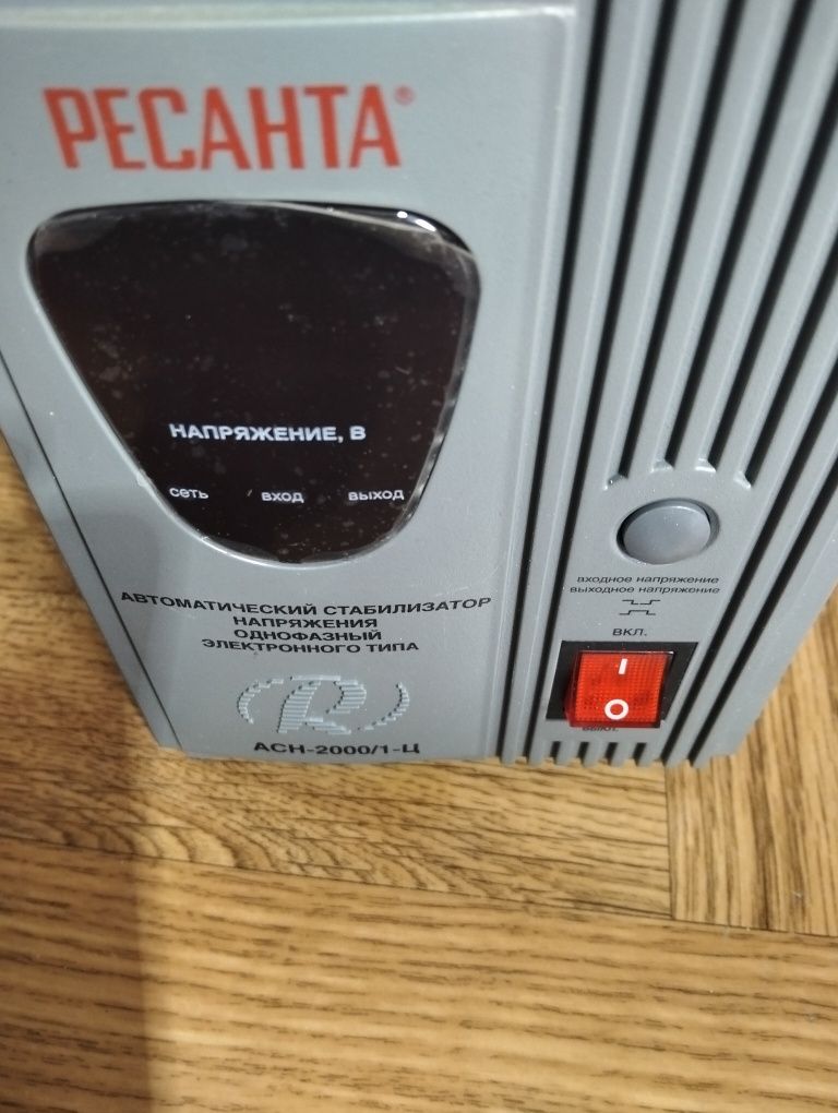 Стабилизатор напряжения Ресанта