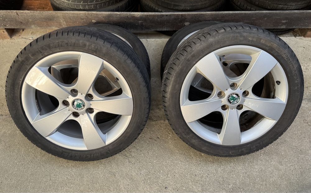 Jante R17 Originale Skoda Anvelope foarte bune 225/45
