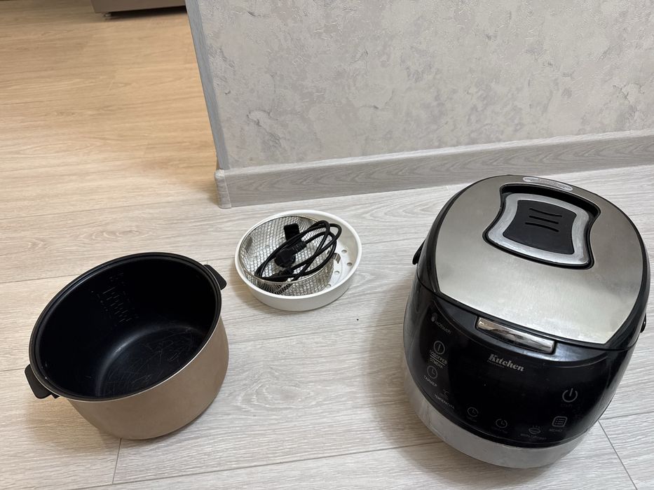 Мультиварка REDMOND RMC-M70