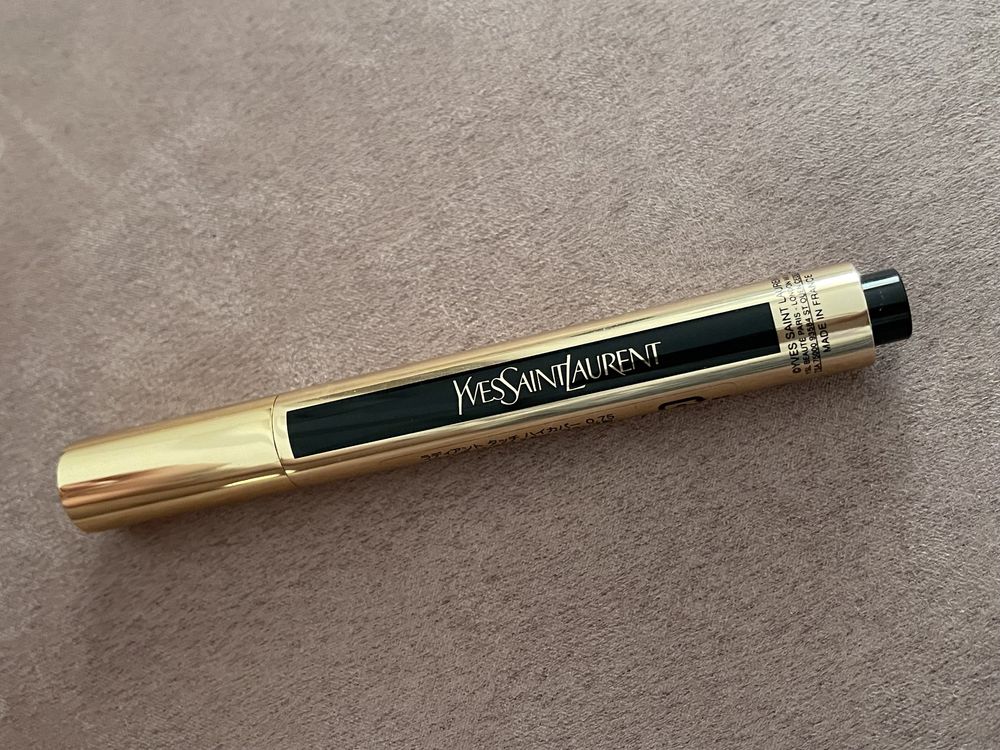 Illuminator anticearcăn corector YSL Touche Eclat