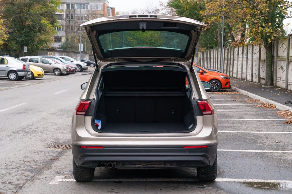 Vând Volkswagen Tiguan