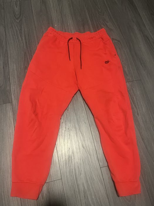 Nike tech червен