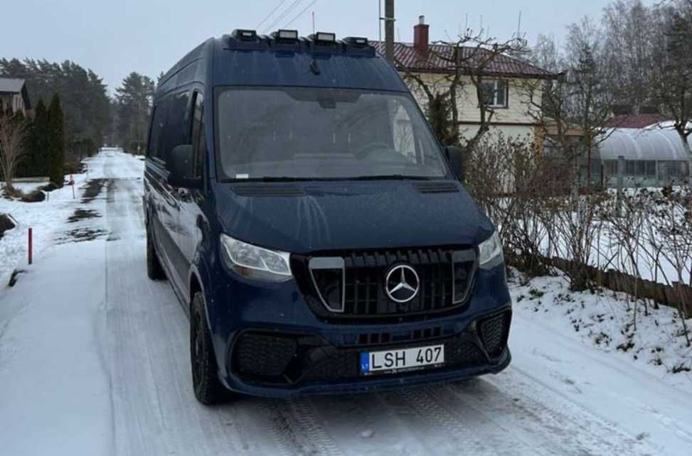 Решетка радиатора Mercedes Sprinter W907