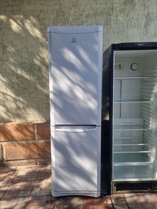 Холодильник INDESIT
