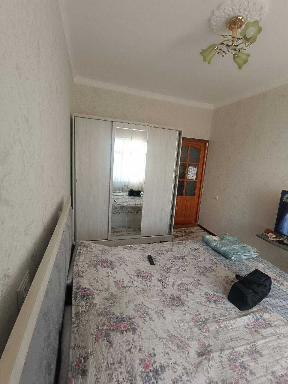 3 хоналик квартира 4 этаж 6 микр, мадина магазин