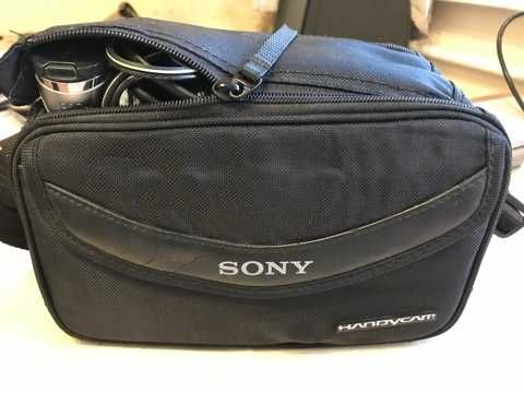 Продам видеокамеру SONY оригинал куплен в Дубай с дисками. ТОРГ