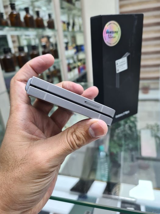 Samsung Flip6 12/256GB