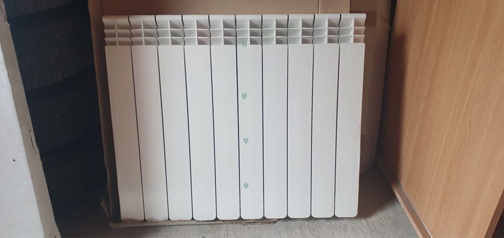 Vand Calorifere , pret pe bucata .