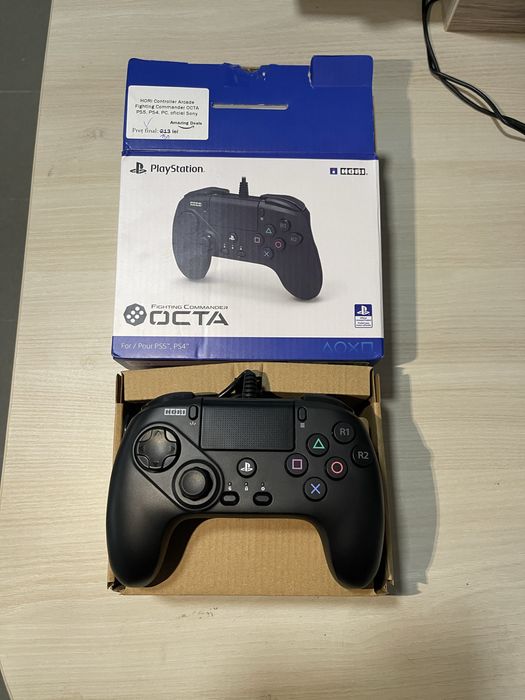 Controller HORI Arcade Fighting Commander Octa PS4/PS5 Nou