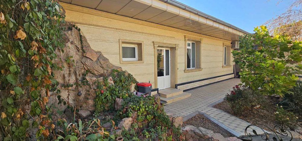 Srochno sotiladi ЕвроДом\Dombrabod mahalla.