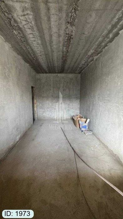 5 mikr somiy tarafda 2 xonali karobka kvartira sotiladi №1973