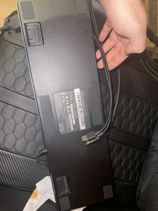 Tastatura gaming huntsmanelite switch purple optic laser cea mai rapid