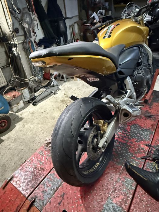 Honda Hornet dezmembrez