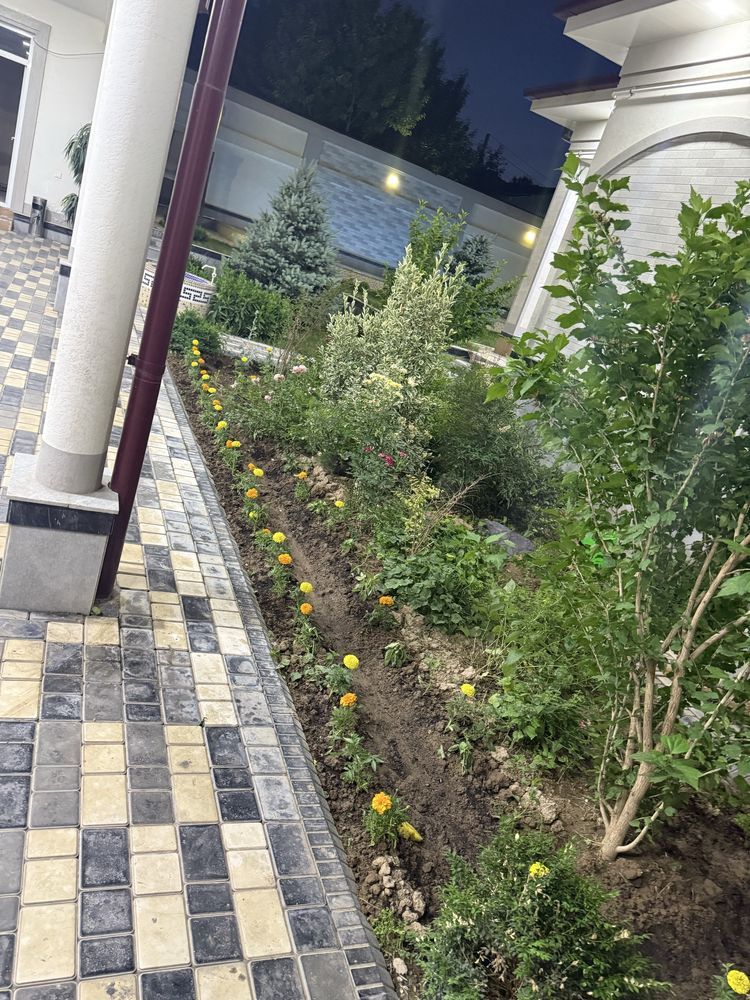 Oq toshda oilaviy dacha  2 ta spalniy 1 ta detskiy sauna bassen tenis