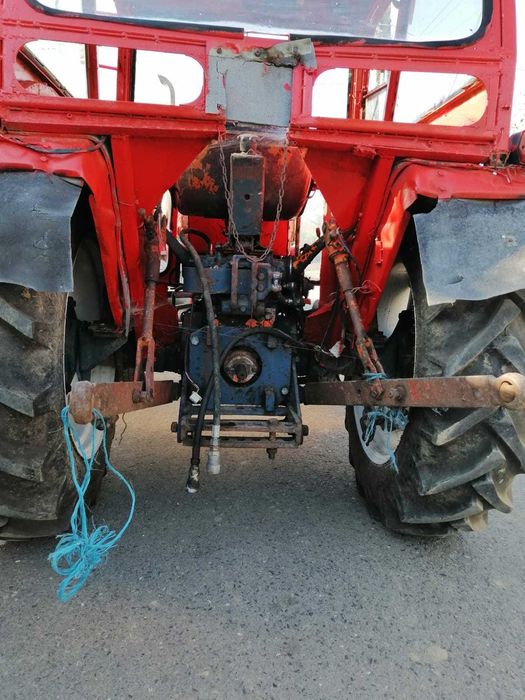 Universal 445 de vanzare