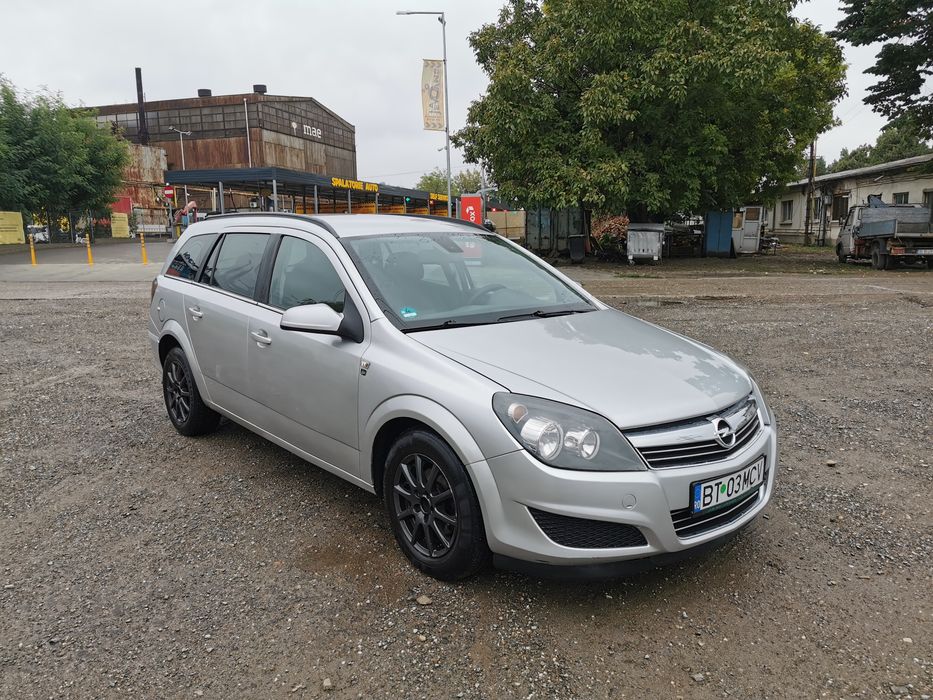 Opel Astra 2011 1.7 CDTI