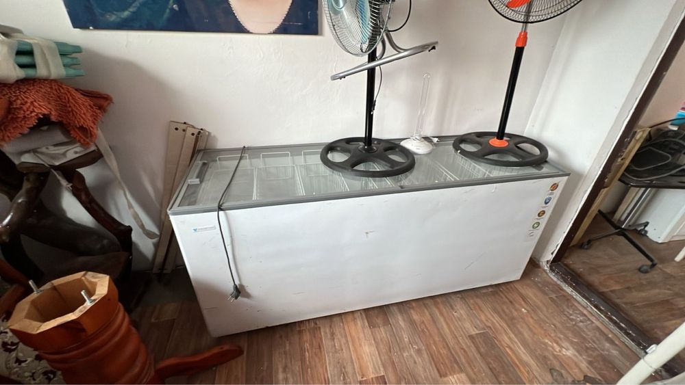 Холодильник почти новый