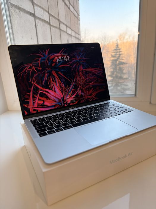MacBook Air Retina 13” (2018)