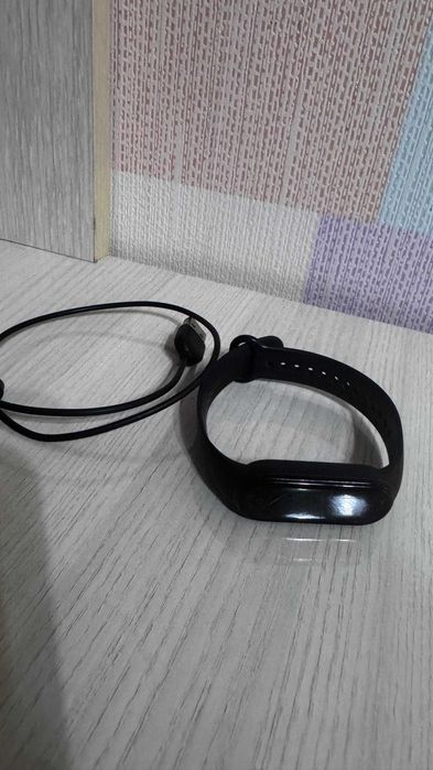 Продаю Фитнес браслет Xiaomi Mi Band 5
