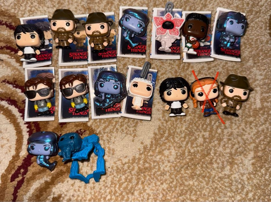 figurine stranger things