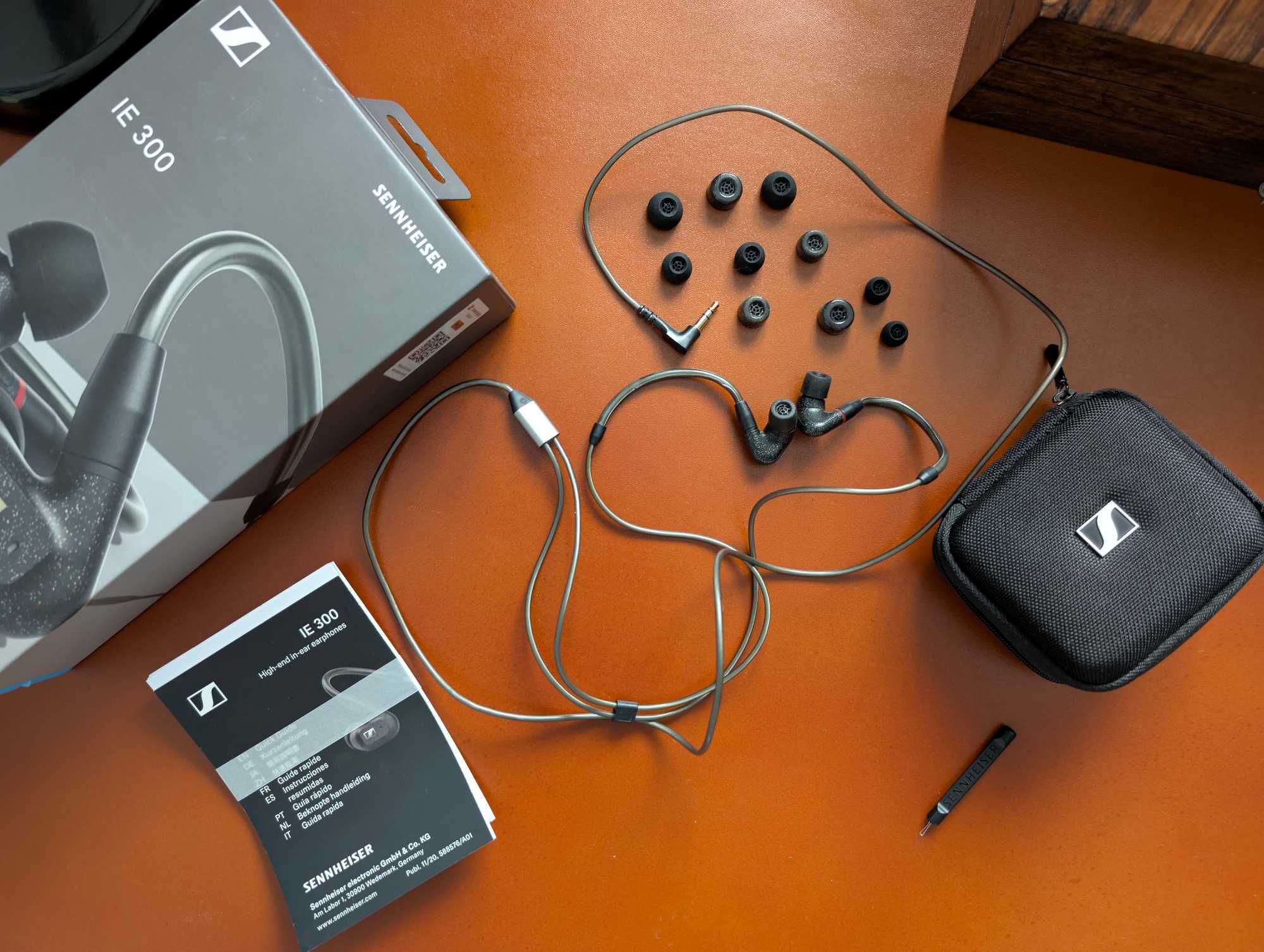 Casti HiFi IEM cu fir Sennheiser IE300