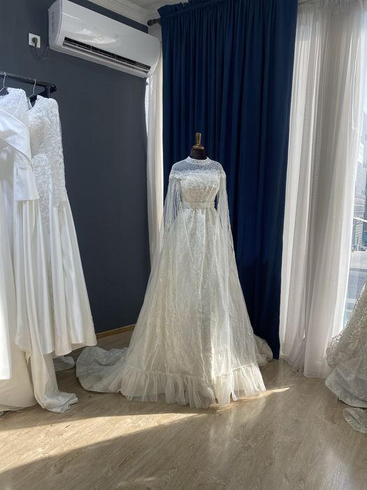 Yangu va kiyilgan kelin koʻylaklar