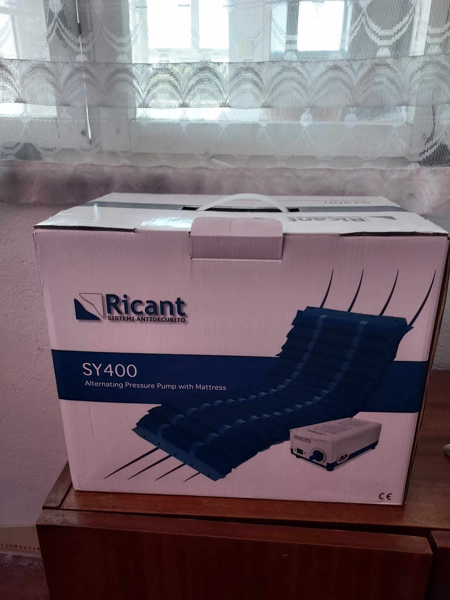 Антидекубитален дюшек с компресор Ricant Y400