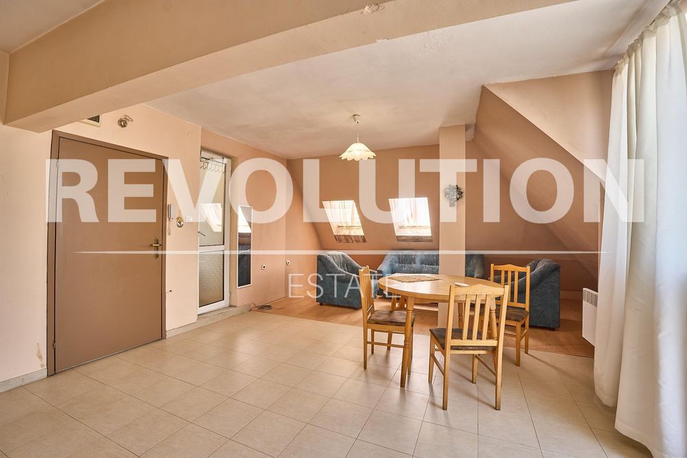 Дава се под наем Двустаен апартамент в Пловдив, Кючук Париж - 56 кв.м за 275 € - Снимка #1