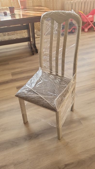 Продам срочно стулья