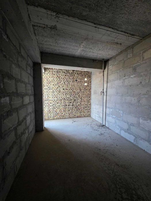 Продаётся 3х комн квартира на 3 этаже Ор-р Пиридастгир