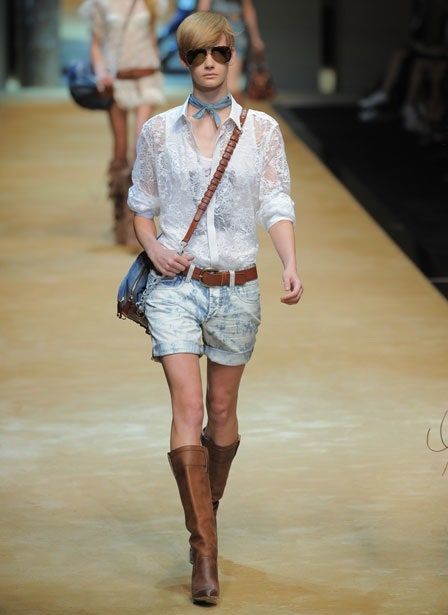 Dolce&Gabbana D&G Pantaloni Scurti Jeans Tip Desigual Oferta 1+1