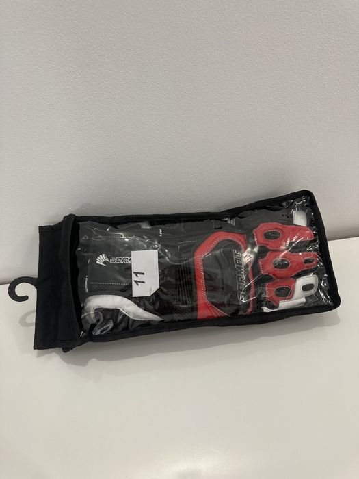 Manusi moto Germot noi