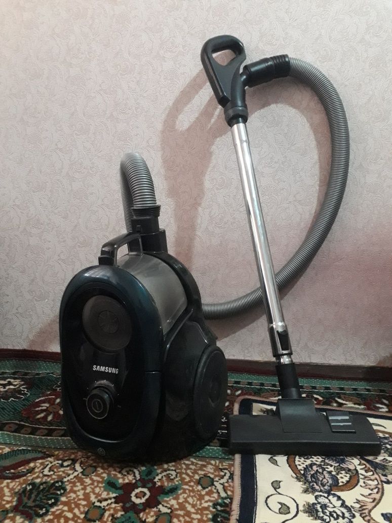 Срочно продам пылесос