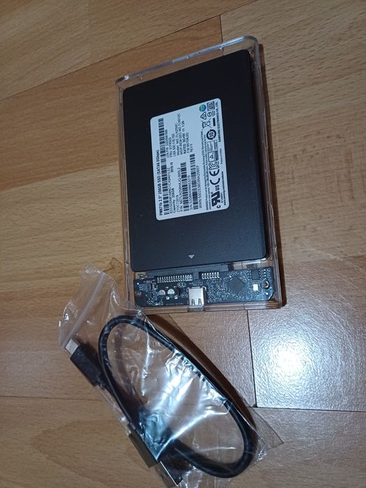 SSD extern 256 GB (SATA 6.0Gbps)  SAMSUNG USB 3.1