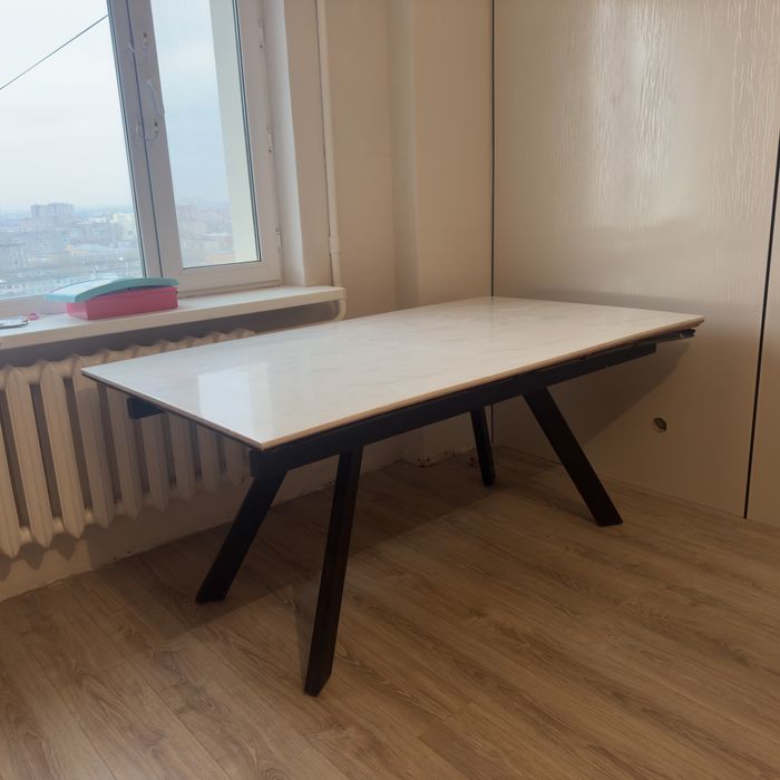 Стол из мраморной столещницы