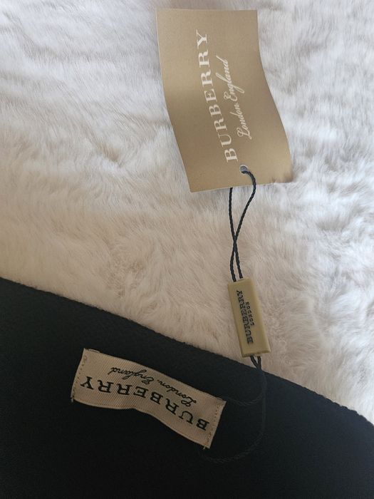 Caciula Burberry Neagra