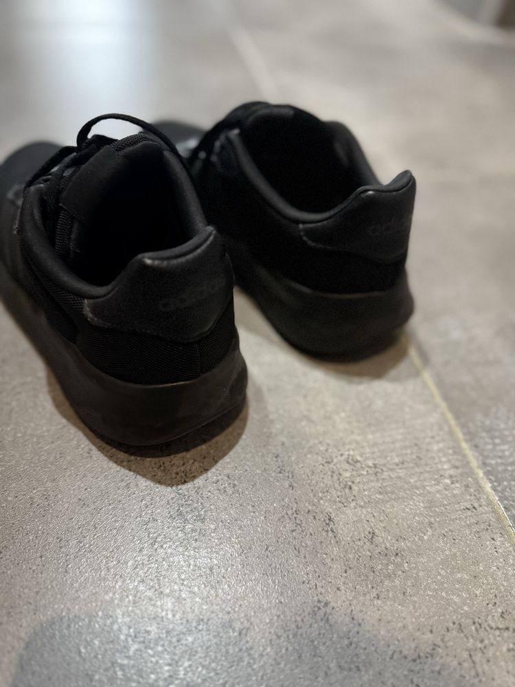 Маратонки Adidas 36