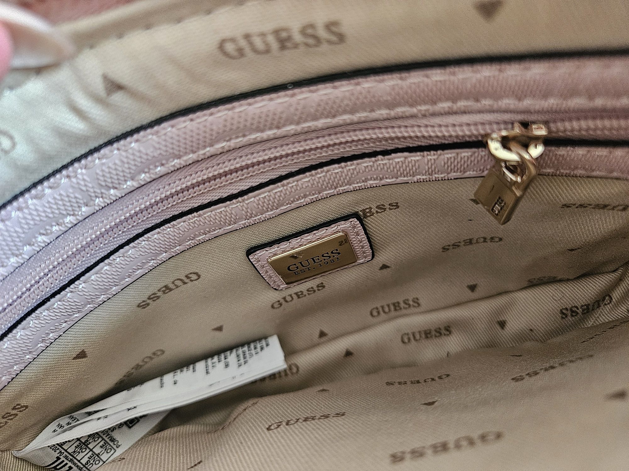 Розова дамска чанта Guess Noelle