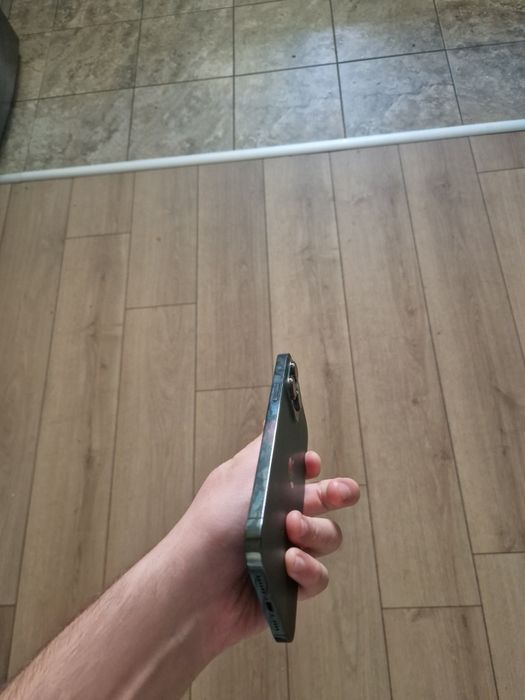 Продавам Iphone 13 pro max 256gb