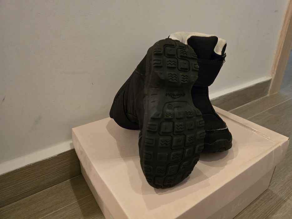 Ghete Decathlon copii mărimea 25