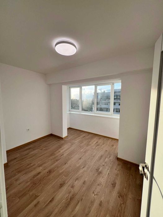 Продавам 3-стаен апартамент