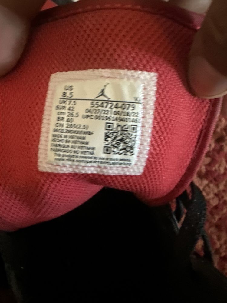 Jordan 1 mid reverse bread