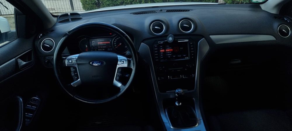 Ford mondeo  2.0tdci 140cp,manuala
