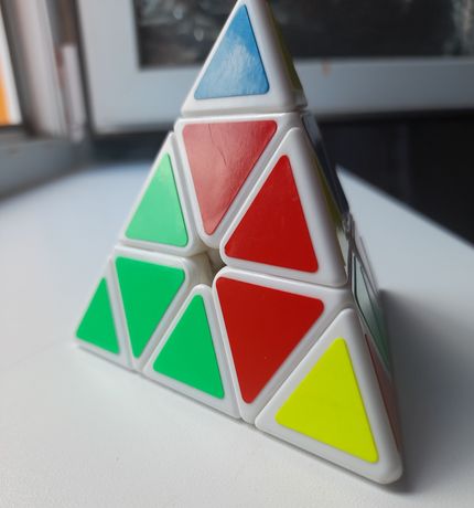 Кубик Рубика. Пирамида. Пирамидка. Тетраэдр.